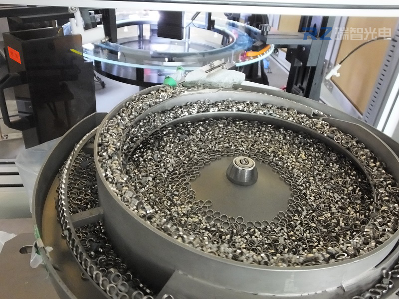 機器視覺表面缺陷檢測設備在產(chǎn)品表面缺陷檢測中發(fā)揮著重要作用